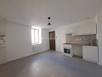 Location Appartement 2 pièces 59 m2 à Carmaux - Photo 2