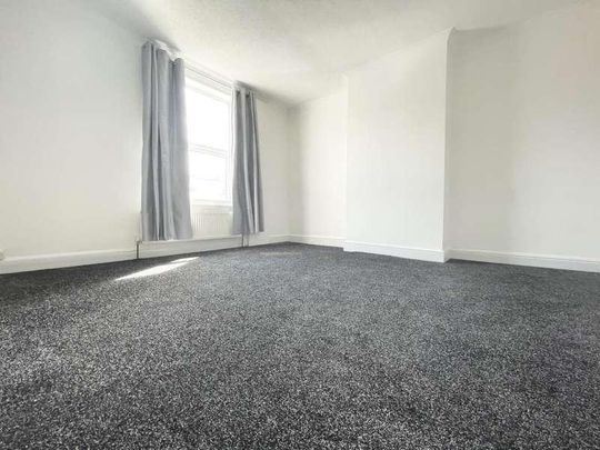 Nowell Grove, Leeds, LS9 - Photo 1