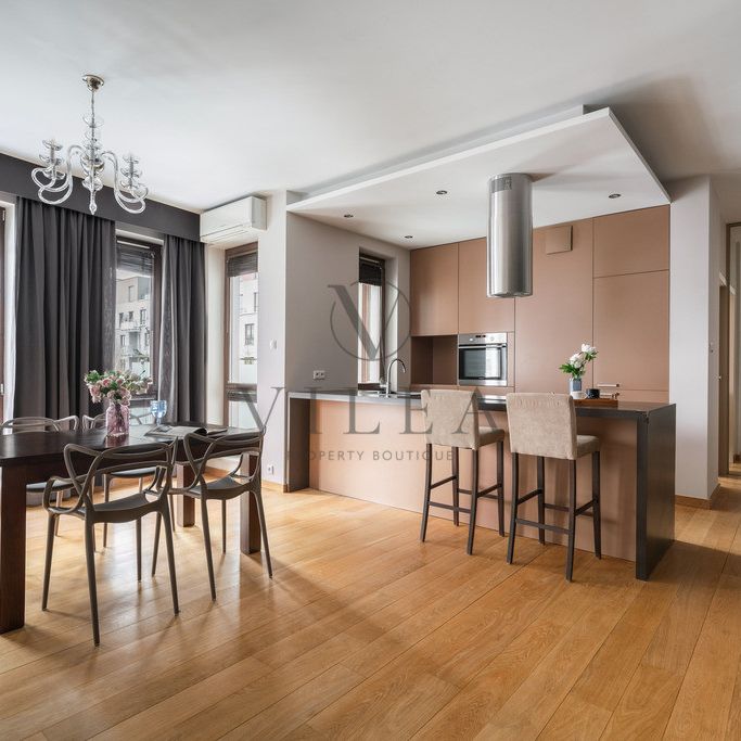 Warszawa, Wilanów, Miasteczko Wilanów, Sarmacka - Zdjęcie 1