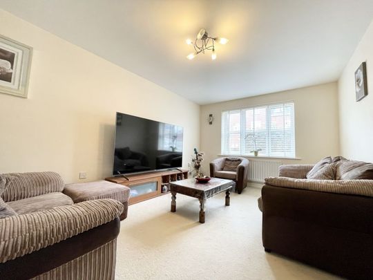 4 Bedroom Detached - Photo 1