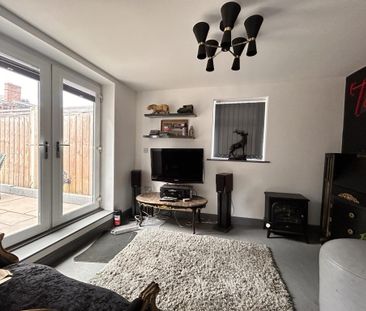 4 bedroom townhouse to rent - Photo 5