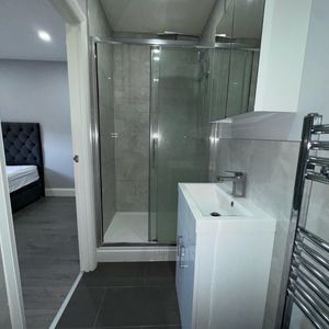 Studio Flat, Randlesdown Road, SE6 - Photo 2
