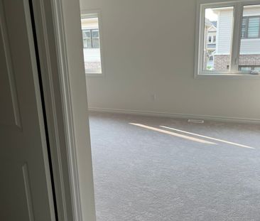 For Lease - 13 Gemini Drive, Barrie, Ontario - Photo 5