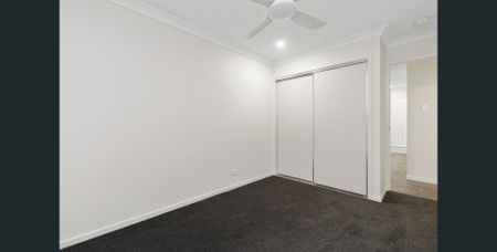 Family Home in White Rock - Walk to Nature! - Photo 5