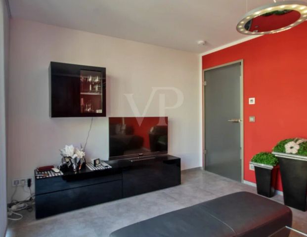 Leben an der Krämerbrücke * Hochwertige Maisonettewohnung mit Einbauküche und Stellplatz - Photo 1