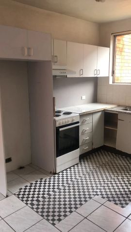 “2 Bedroom Unit First Floor” - Photo 2