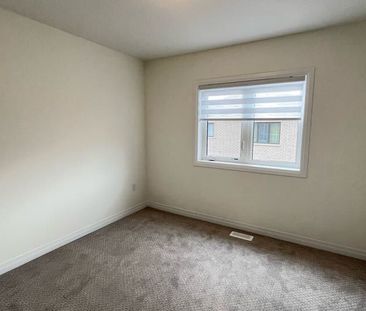 For Lease - 86 Canvas Crescent, Welland, Ontario - Photo 1