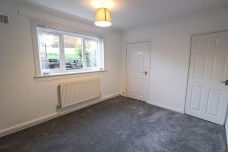 2 bedroom ground floor flat to rent - Photo 4