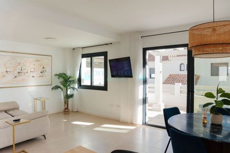 Town House for rent in El Paraiso, Estepona - Photo 2