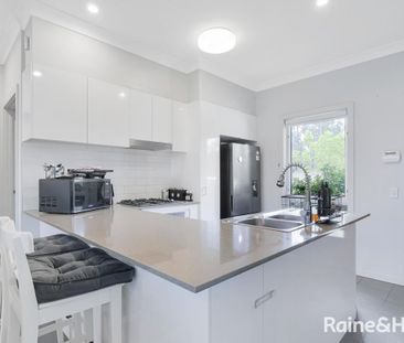 A BEAUTIFUL FAMILY HOME IN THE HEART OF GLENFIELD - Photo 5
