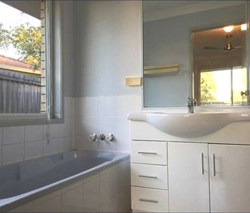 28 Silkyoak Circuit, Fitzgibbon QLD, Belconnen - Photo 6