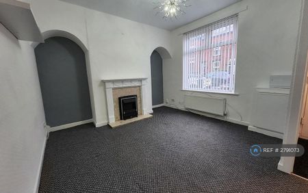 2 bedroom terraced house to rent - Photo 2