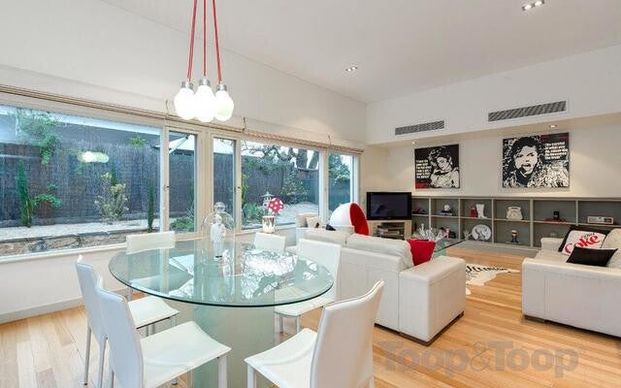 Walkerville - Photo 1