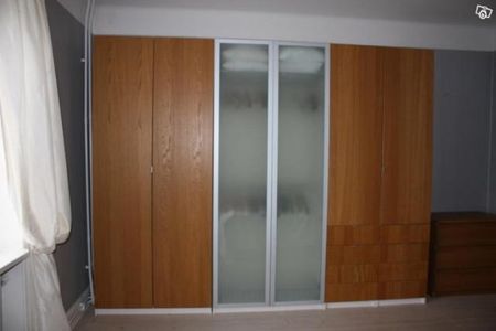 Charmig sekelskifts tvåa i centrala Sundbyberg - Foto 2