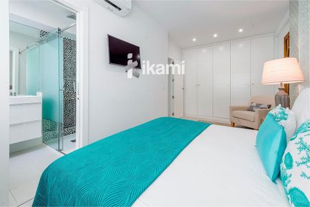 Madrid, Community of Madrid 28006 - Photo 2