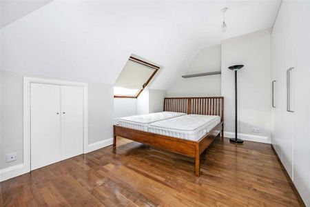 3 bedroom flat to rent - Photo 2
