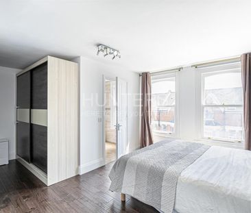 3 bedroom Flat To Let - Photo 6