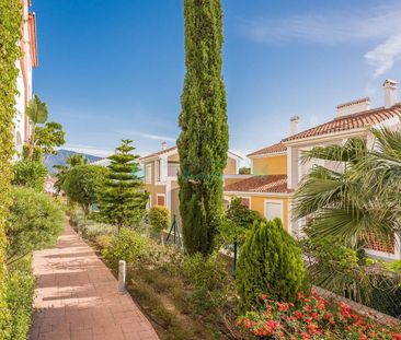 Penthouse for rent in Estepona - Photo 2