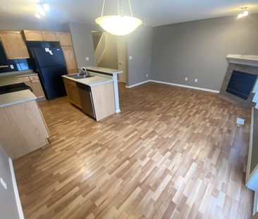 8207 8 Avenue SW - Photo 4