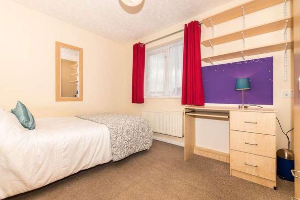 Tennyson Avenue, Canterbury, CT1 - Photo 1