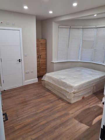 Studio Flat, Christchurch Avenue, HA3 - Photo 5