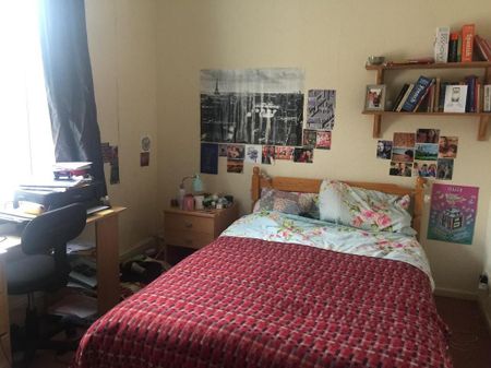 4 bedroom terraced house to rent - Photo 3