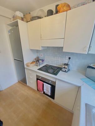 Room in a Shared Flat, Timbrell Place, SE16 - Photo 1