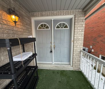 For Lease - 40 Chatterson Street, Whitby, Ontario - Photo 6