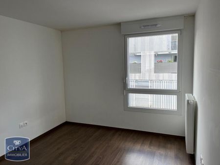 Location Appartement 3 pièces 61m² LILLE 59000 - Photo 3