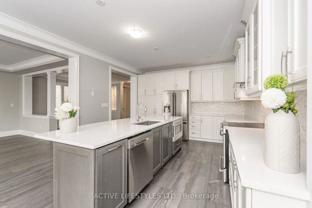 Detached Home For Lease | W9250779 - Photo 1