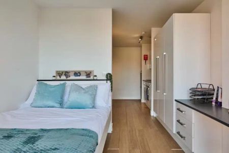 Studio Gold - Photo 4