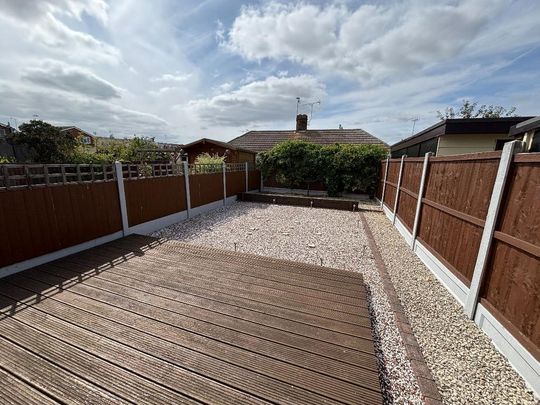 3 bedroom semi-detached house to rent - Photo 1