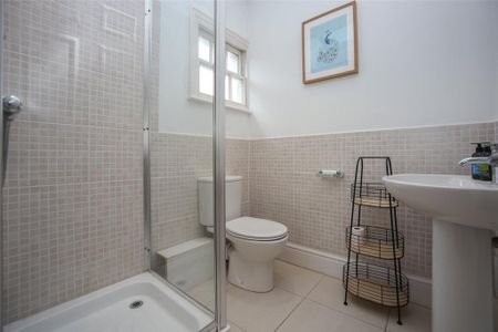 3 bedroom apartment to rent - Photo 2