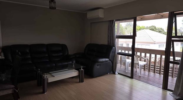 Spacious 3-Bedroom Home in Double Grammar Zone - Photo 1