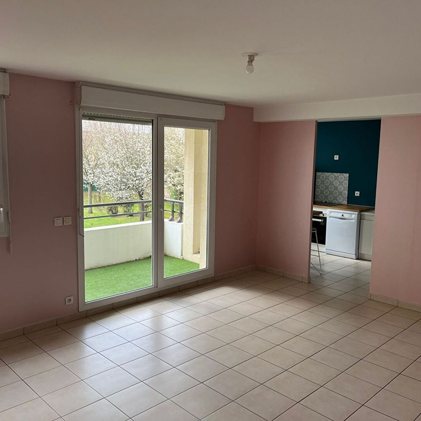 T3 au 1er étage avec terrasse - Photo 1