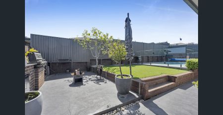 Modern family living in a peaceful Appin setting - Photo 5