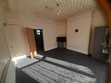 Studio Flat, Hampton Road, B6 - Photo 4