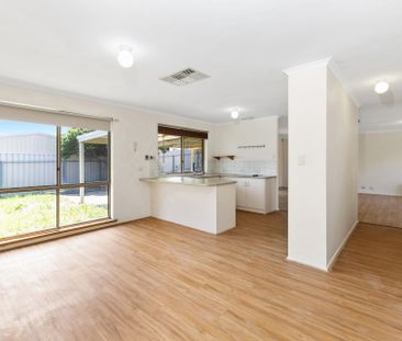 Spacious 4-Bedroom Family Home with Ducted Air Conditioning & Large... - Photo 6