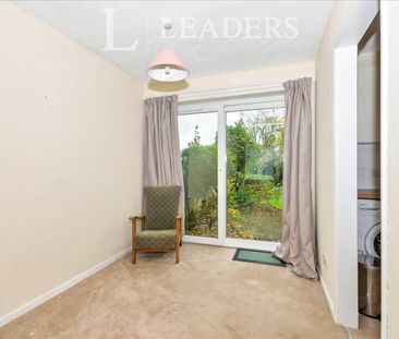 3 bedroom semi-detached to rent Melrose Close, Stamford, PE9 - Photo 5