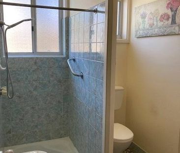 Cozy Coastal Unit - Photo 4