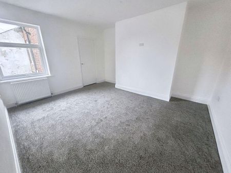 3 bed upper flat to rent in NE6 - Photo 3