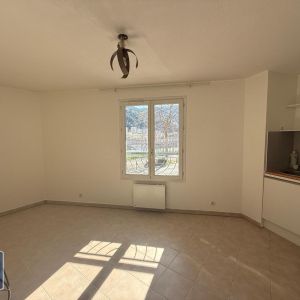 Location Appartement 1 pièce 20m² NICE 06300 - Photo 2