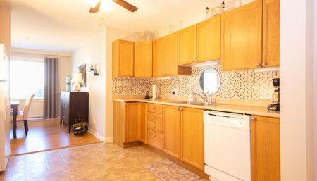 300 Reynolds Street - Photo 3