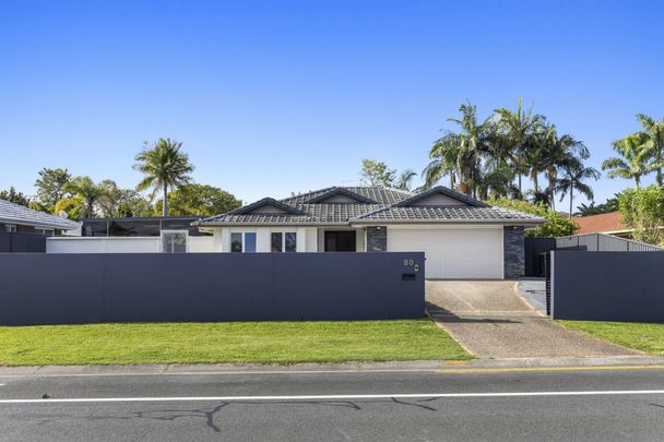 A Sunlit Family Sanctuary with Fresh Upgrades & a Sparkling Pool – Perfect for Summer - Photo 1