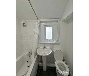 4 bedroom terraced house to rent - Photo 1