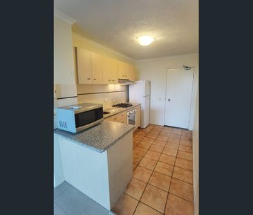 CATHEDRAL PLACE - 1 BEDROOM UNIT - NEW PAINTING NEW TILES - ENCLOSE... - Photo 4