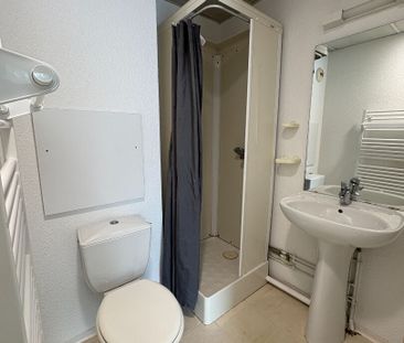 Appartement à louer - REIMS- - Photo 3