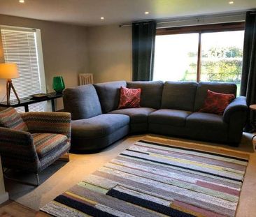 Upper Green, Hungerford, RG17 - Photo 2