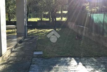 Casa indipendente in affitto