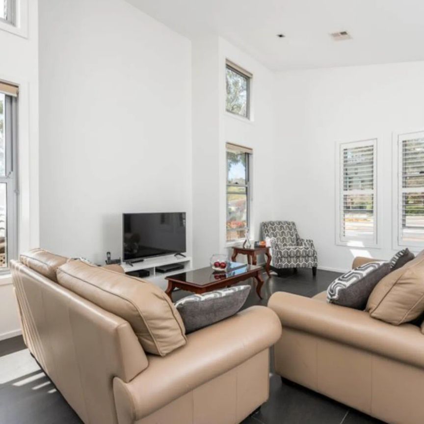 Vibrant Inner South Living - Photo 1